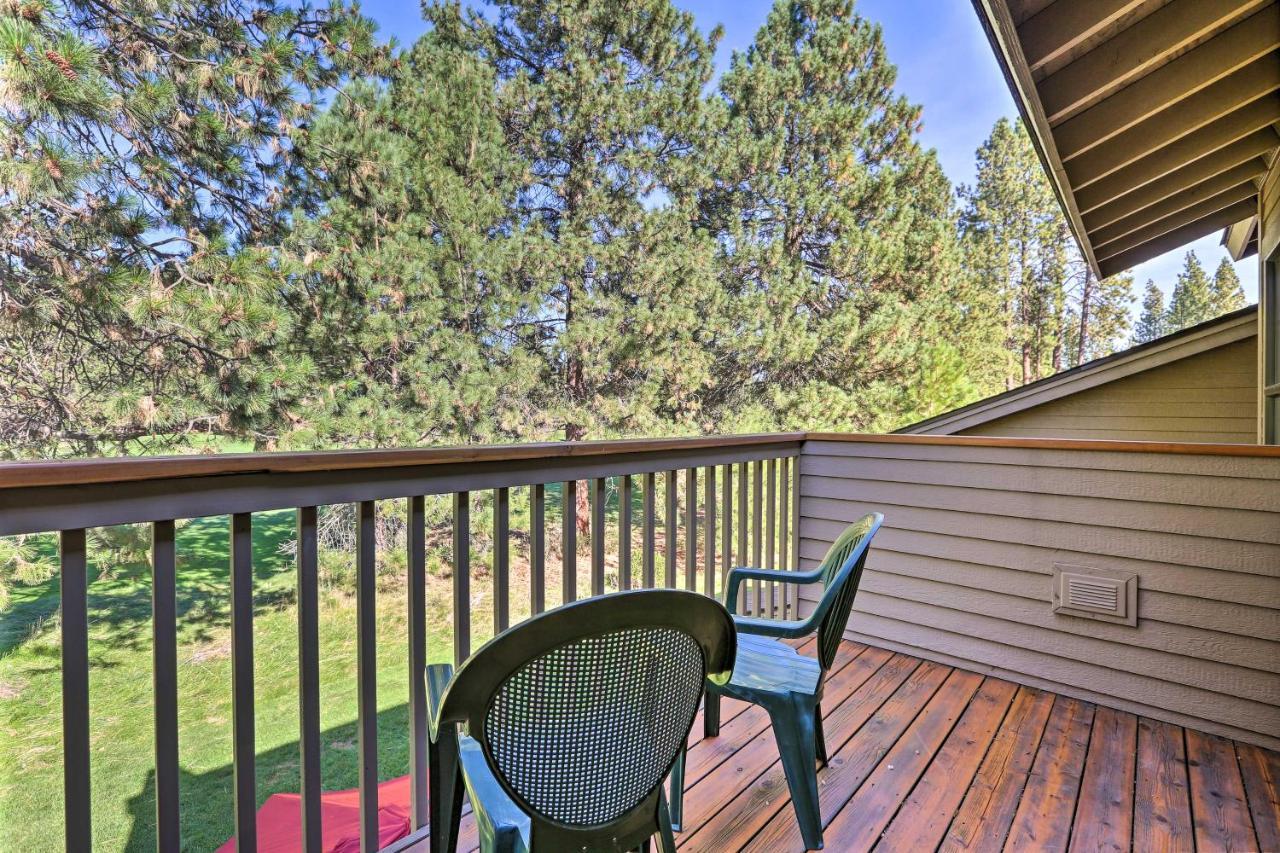 Bend Townhome With Golf Course Views And Private Deck! Exterior photo