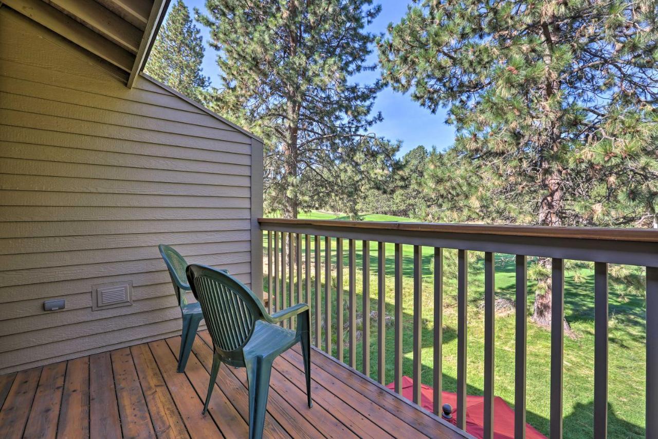 Bend Townhome With Golf Course Views And Private Deck! Exterior photo